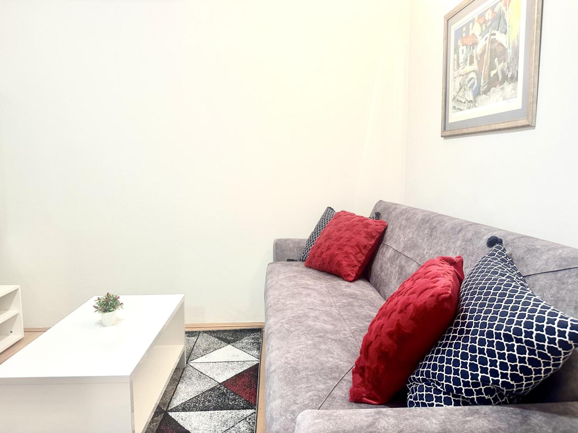 Apartments Dujmic - 50M From The Sea With Private Parking Icici Exterior photo