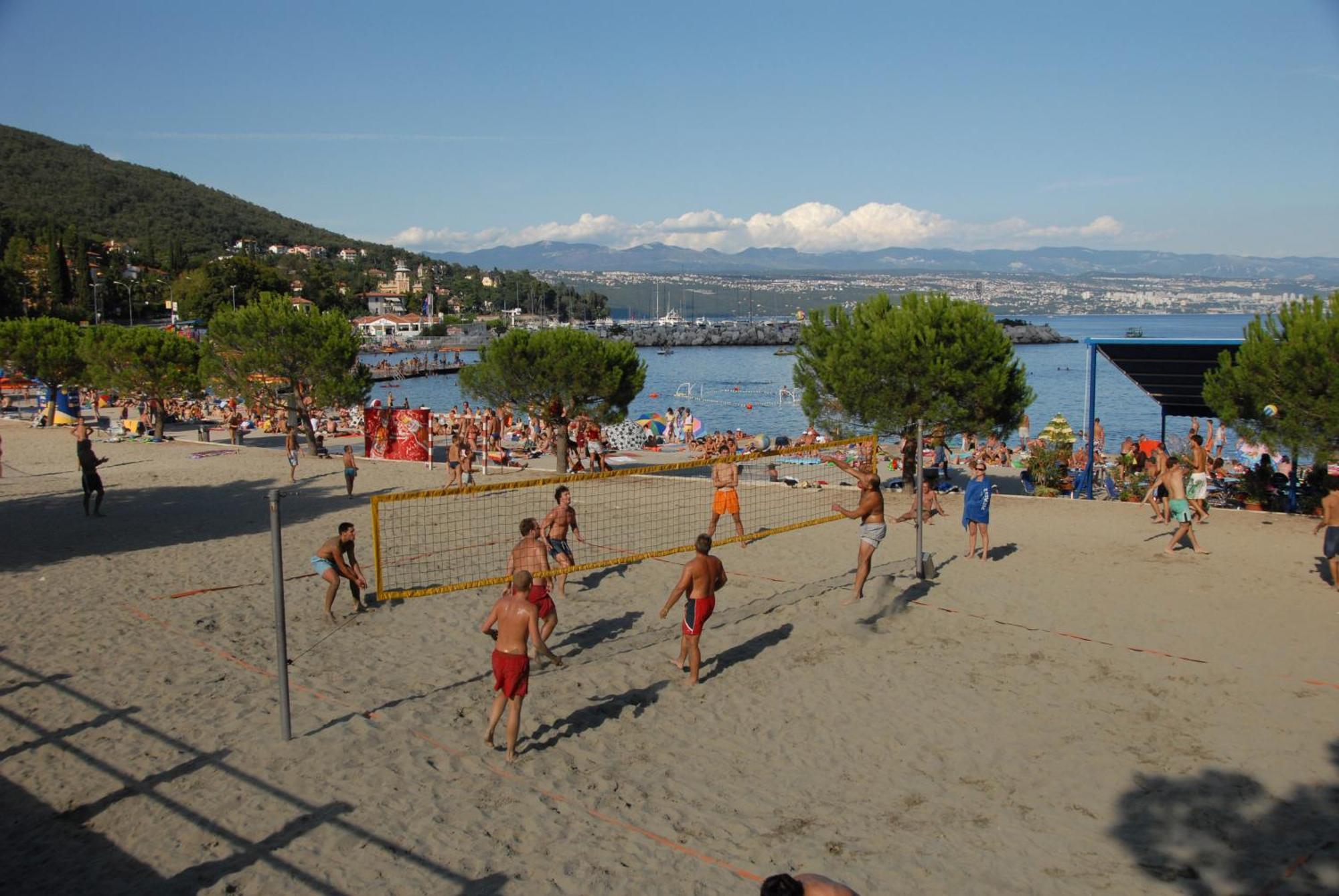 Apartments Dujmic - 50M From The Sea With Private Parking Icici Exterior photo